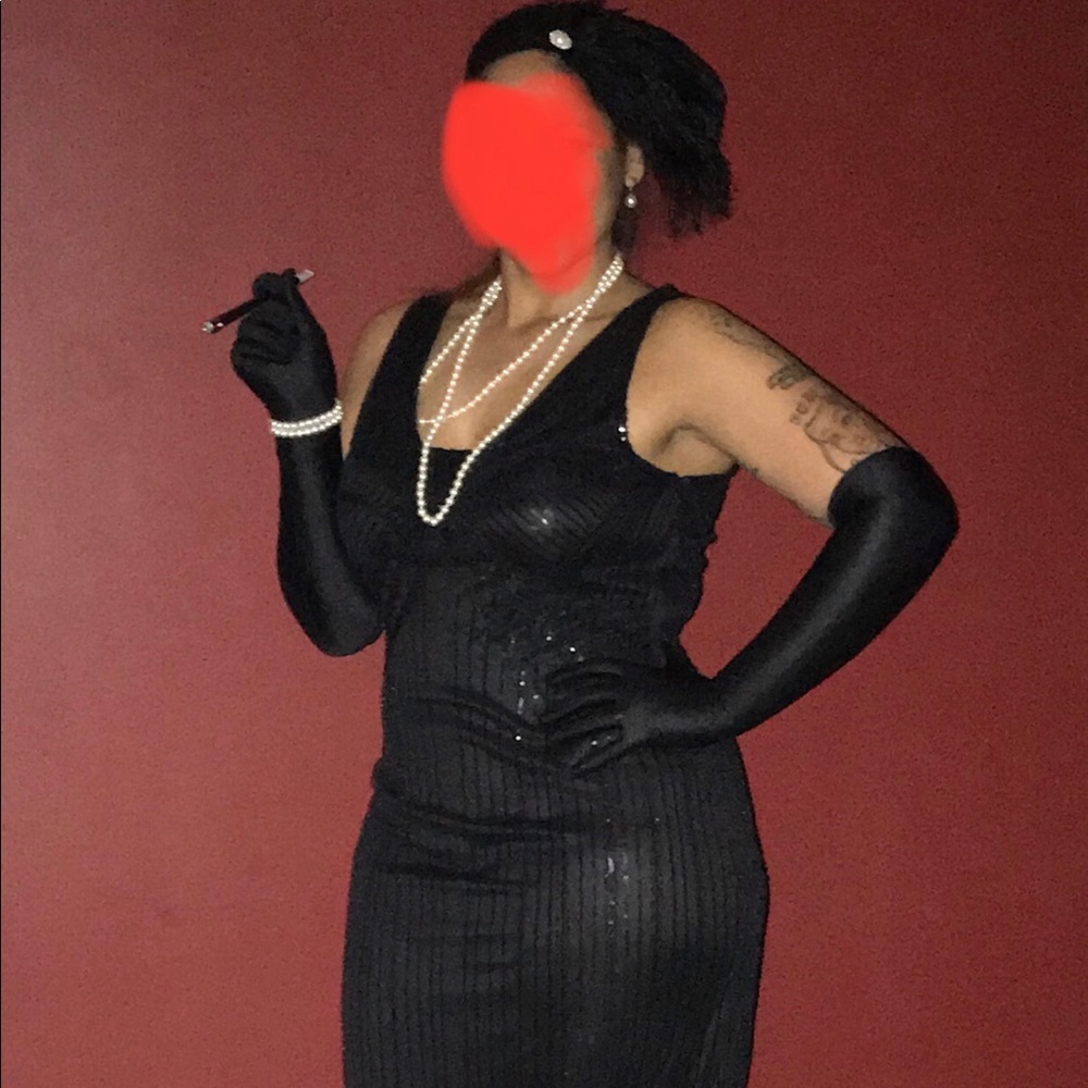❤️SOLD❤️Rolling 20’s completed costume with accessories